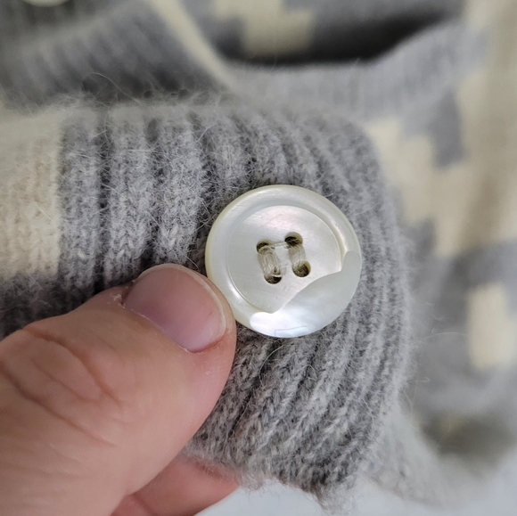 VALERIE STEVENS | vintage lambswool & angora blend 5 button cardigan sweater - Picture 7 of 10